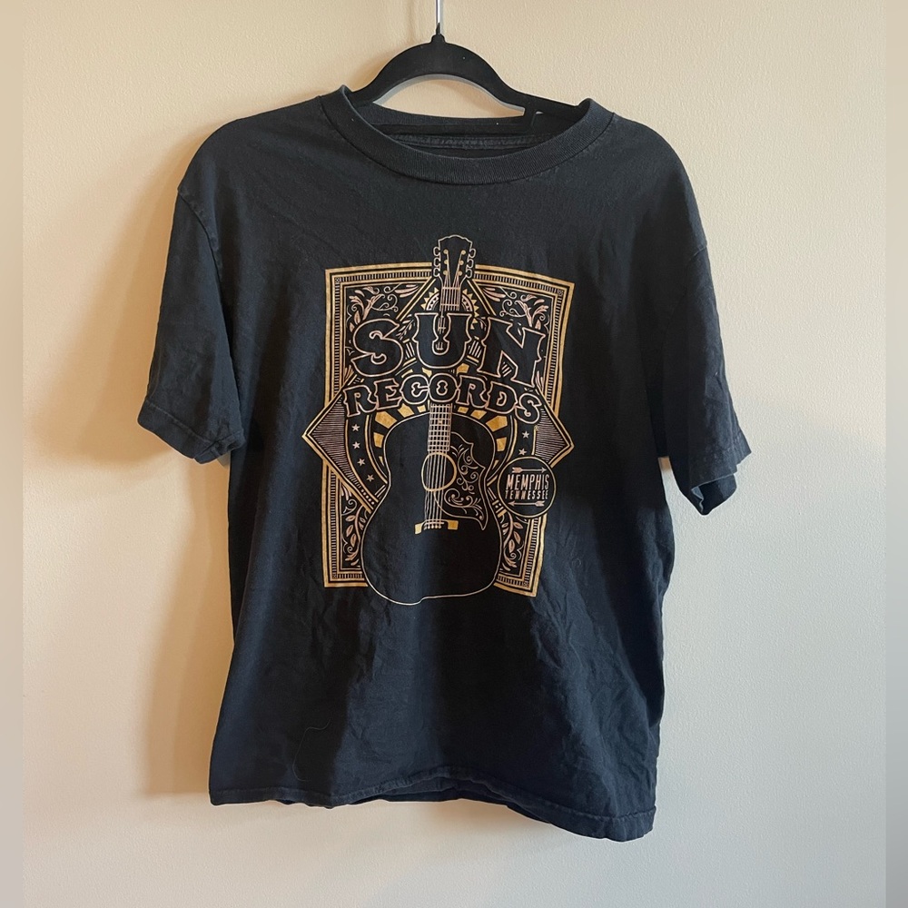 SUN RECORDS GRAPHIC TEE ☀️🕶️